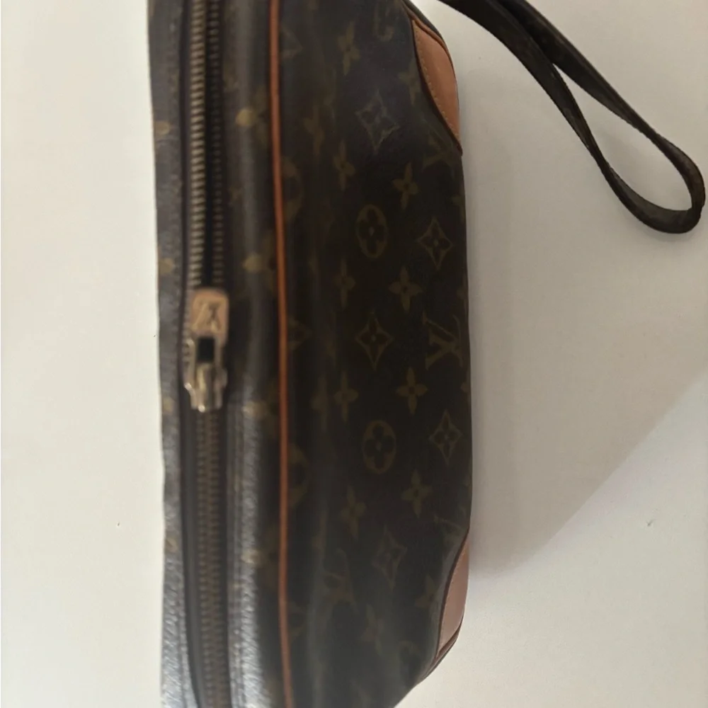 Louis Vuitton Marly Dragonne Vintage Wristlet Monogram Clutch